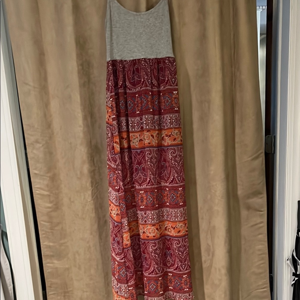 Forever 21 Gray and Red Maxi Dress